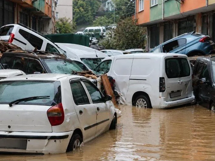 Öneri fotoğrafı: Derede taşkın uyarı sireni olsaydı